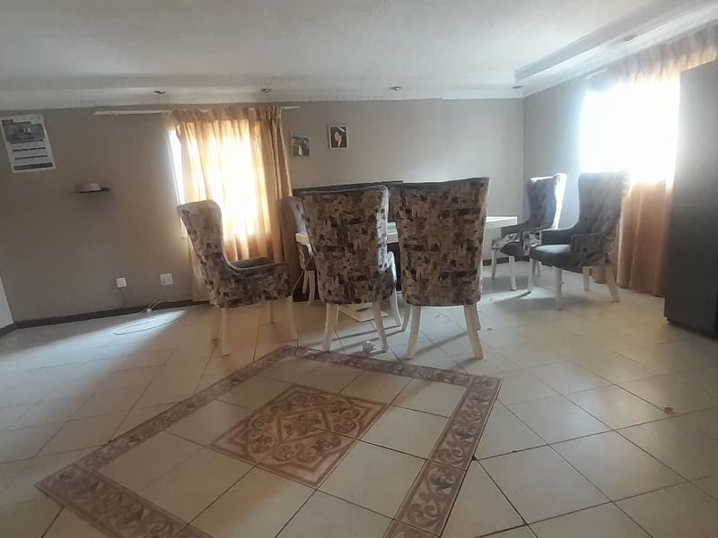 Modern 3 bedroom house in visagie park walking distance to school - Photo 6