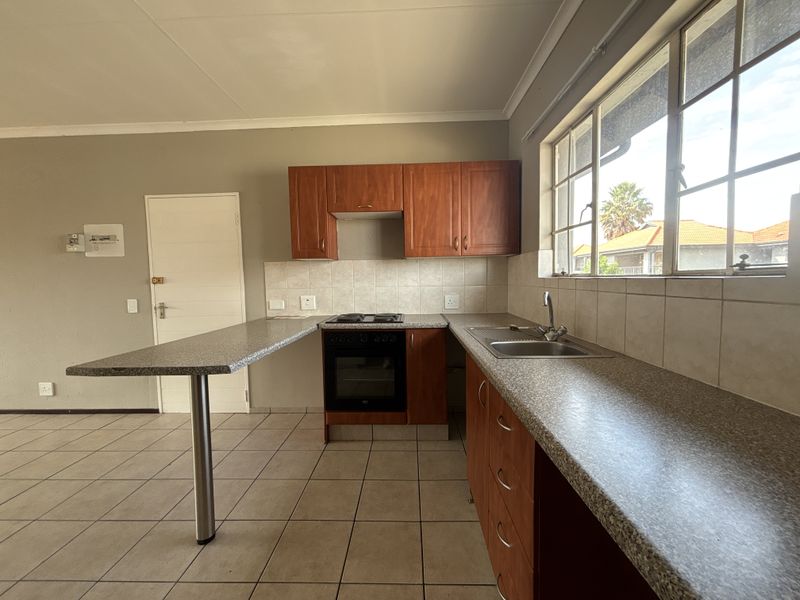 Modern First Floor Unit in Brookfield Complex – Vlei Road, Rynfield - Photo 7