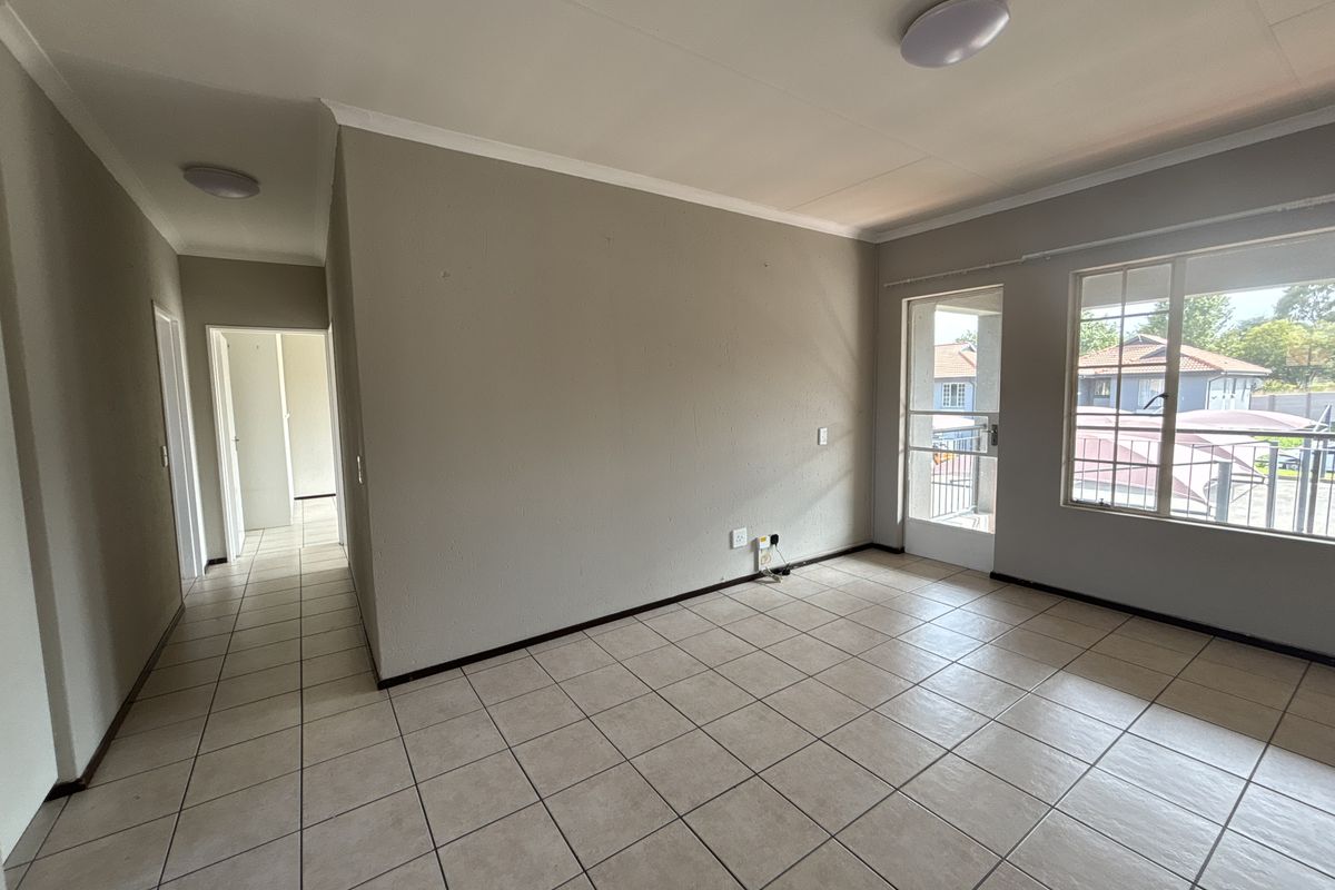 Modern First Floor Unit in Brookfield Complex – Vlei Road, Rynfield - Photo 4