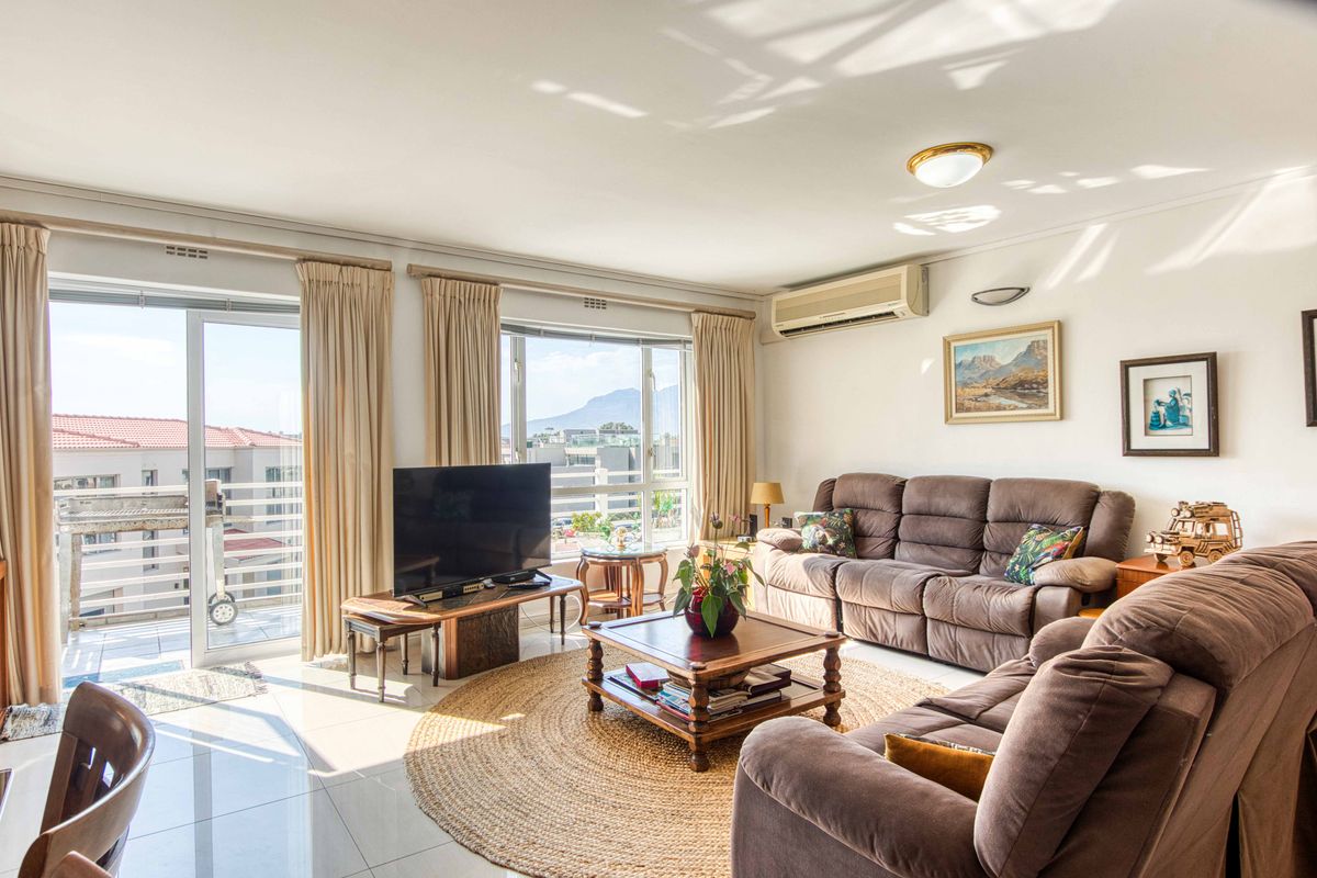 3 Bedroom Luxury Home For Sale - Photo 3