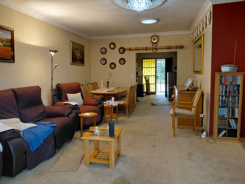 Timeless Traditional Home in Exclusive Boomed Area - Photo 9