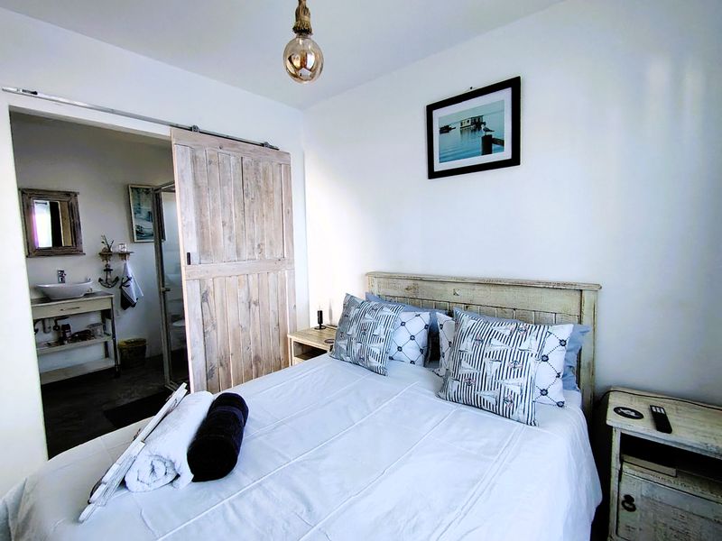**Charming 1-Bedroom Flat To Let On Golden Mile, St Helena Bay** - Photo 6