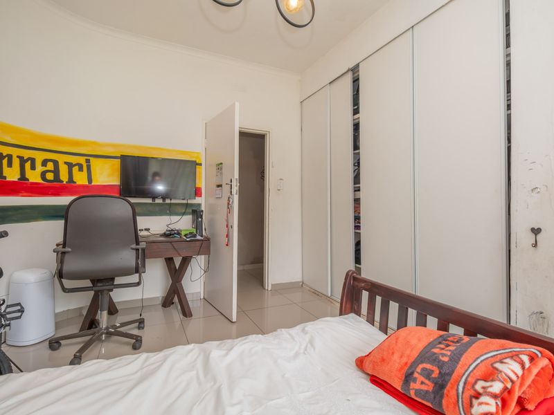 Versatile & Impressive 5 Bedroom House - Photo 9