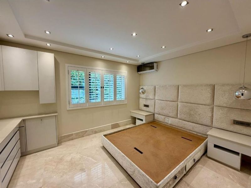 Exquisite Ground Floor Living: A Masterpiece Of Design In Essenwood - Photo 9