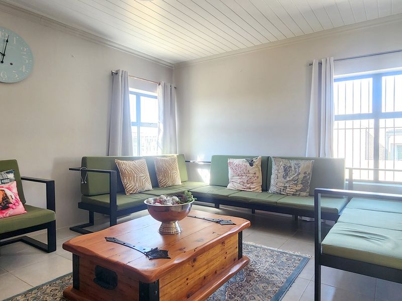 Low-Maintenance Facebrick Home in Oceanview Heights - Photo 5