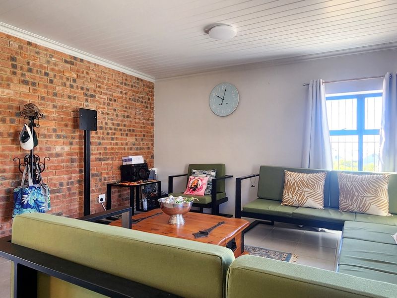 Low-Maintenance Facebrick Home in Oceanview Heights - Photo 7