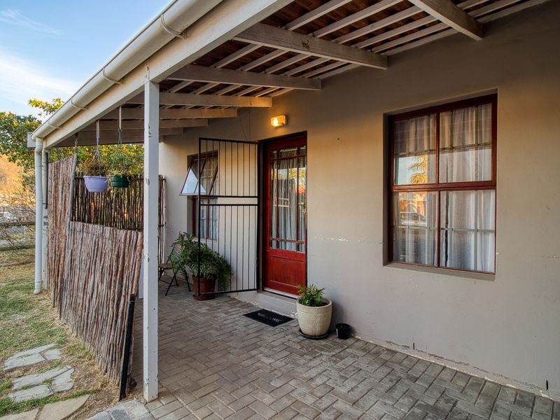 Contemporary Estate, Investment - Photo 7