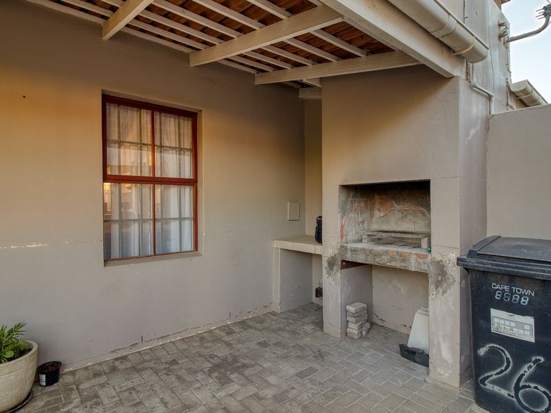 Contemporary Estate, Investment - Photo 5