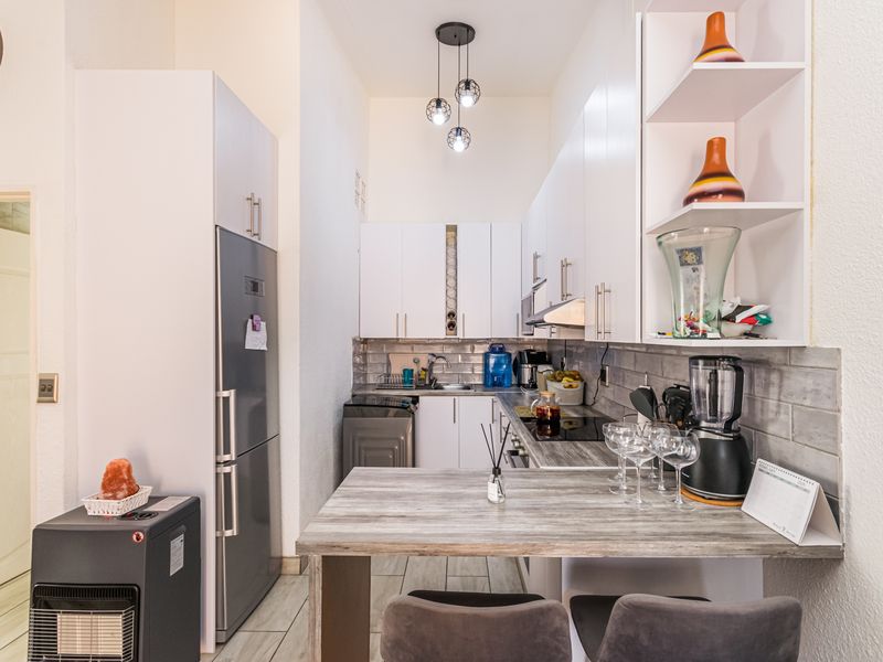 Modern & Extremely Neat 3-Bedroom Townhouse for Sale in Florida, Roodepoort - Photo 3