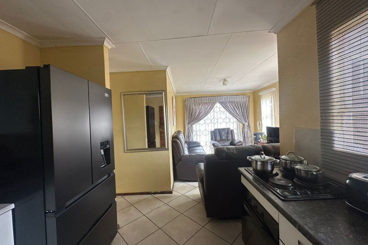 A neat 3 bedroom house ! - Photo 5