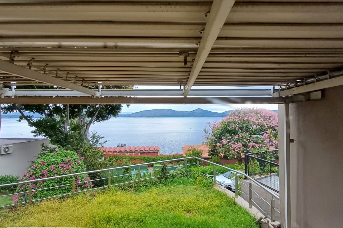 A beautiful and welcoming home ideal for spending quality weekend time with family - Photo 5