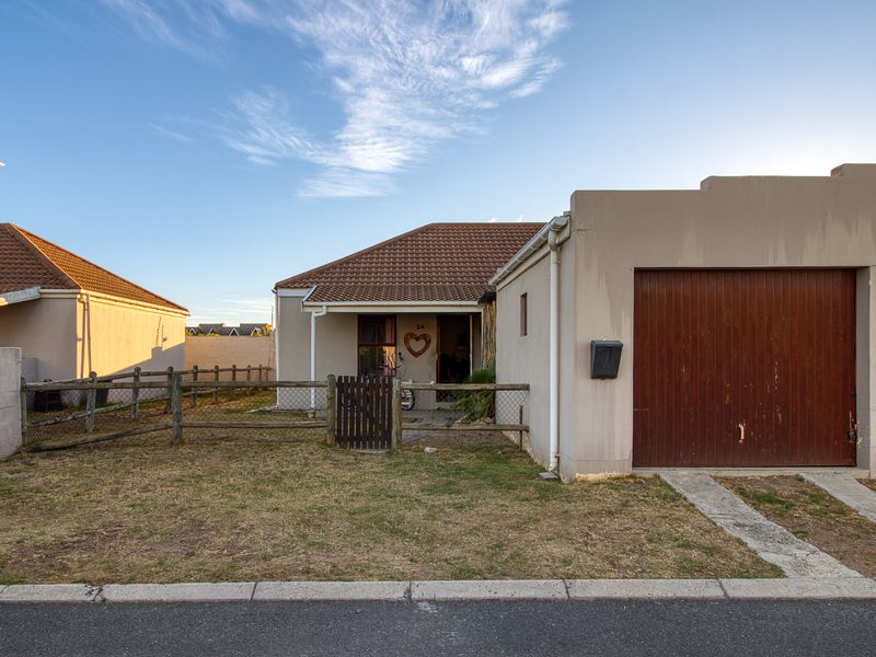 Investor-Friendly Home - Photo 4