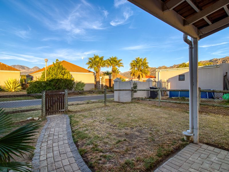 Investor-Friendly Home - Photo 3