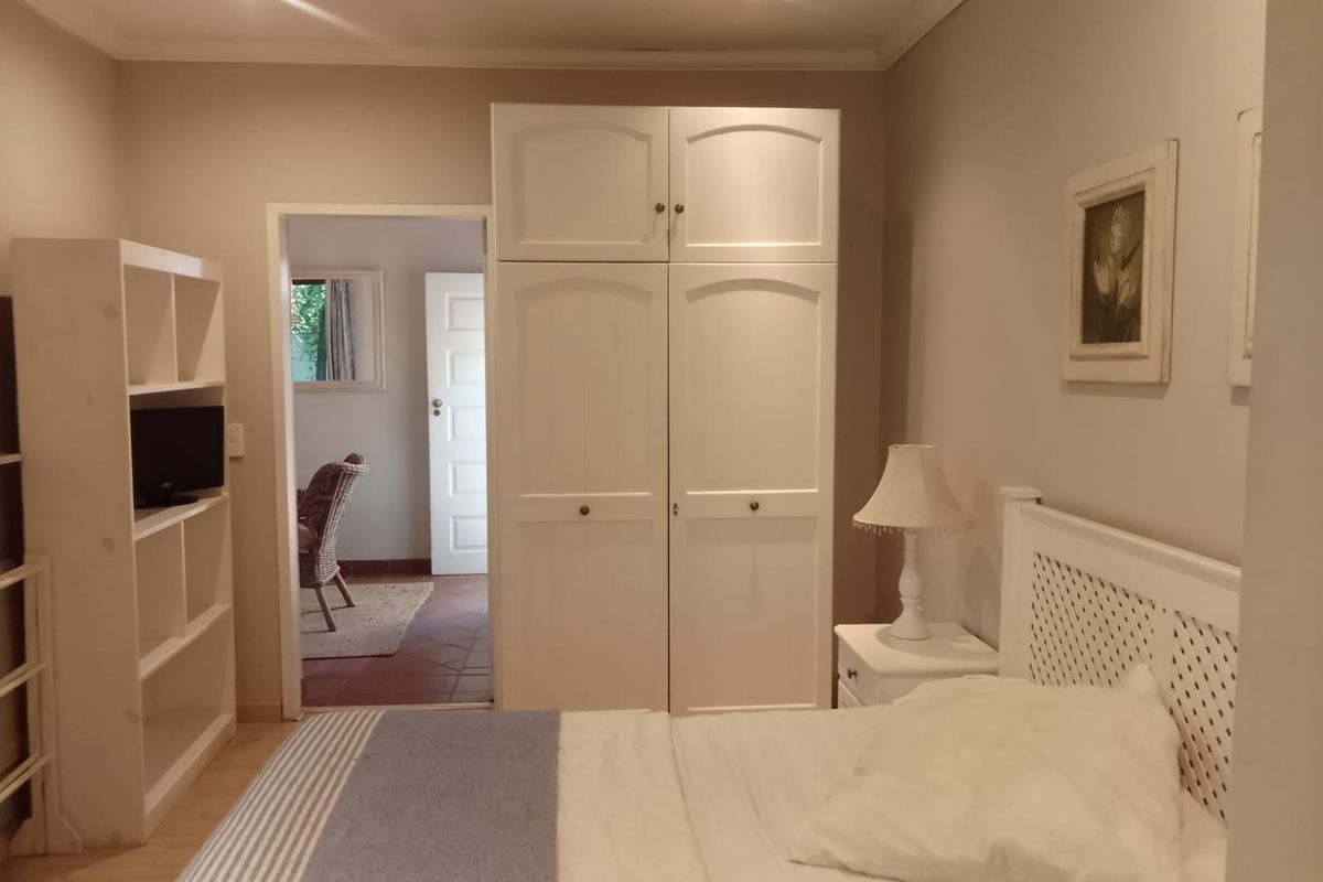 Beautiful, fully furnished flat on a stunning property. - Photo 5