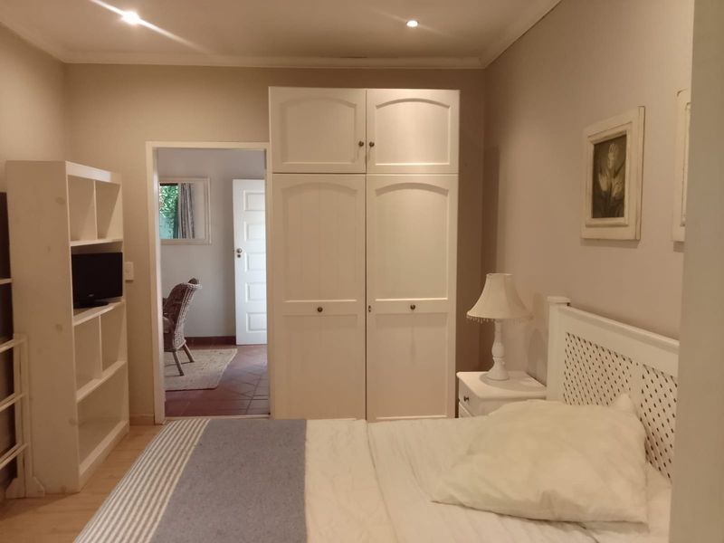 Beautiful, fully furnished flat on a stunning property. - Photo 5