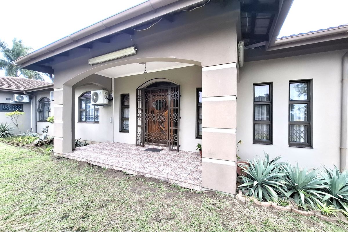 Luxury Living in Arboretum – Modern 4-Bedroom Oasis - Photo 2