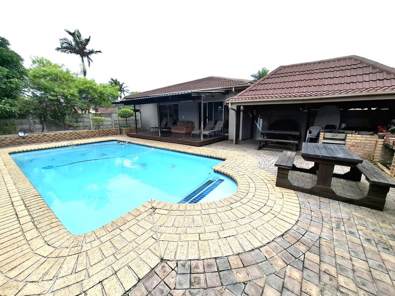 Luxury Living in Arboretum – Modern 4-Bedroom Oasis - Photo 3