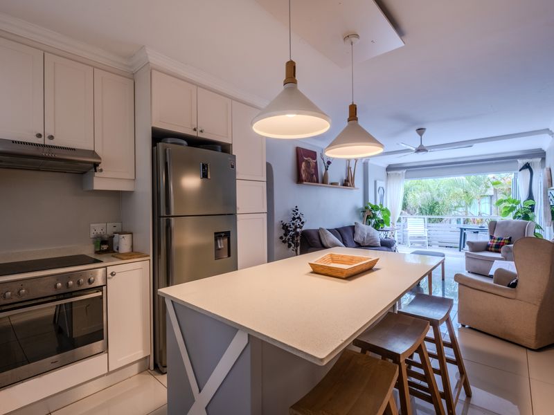 Coastal Living in an Exclusive Umhlanga Estate with Beautiful Sea Views - Photo 2