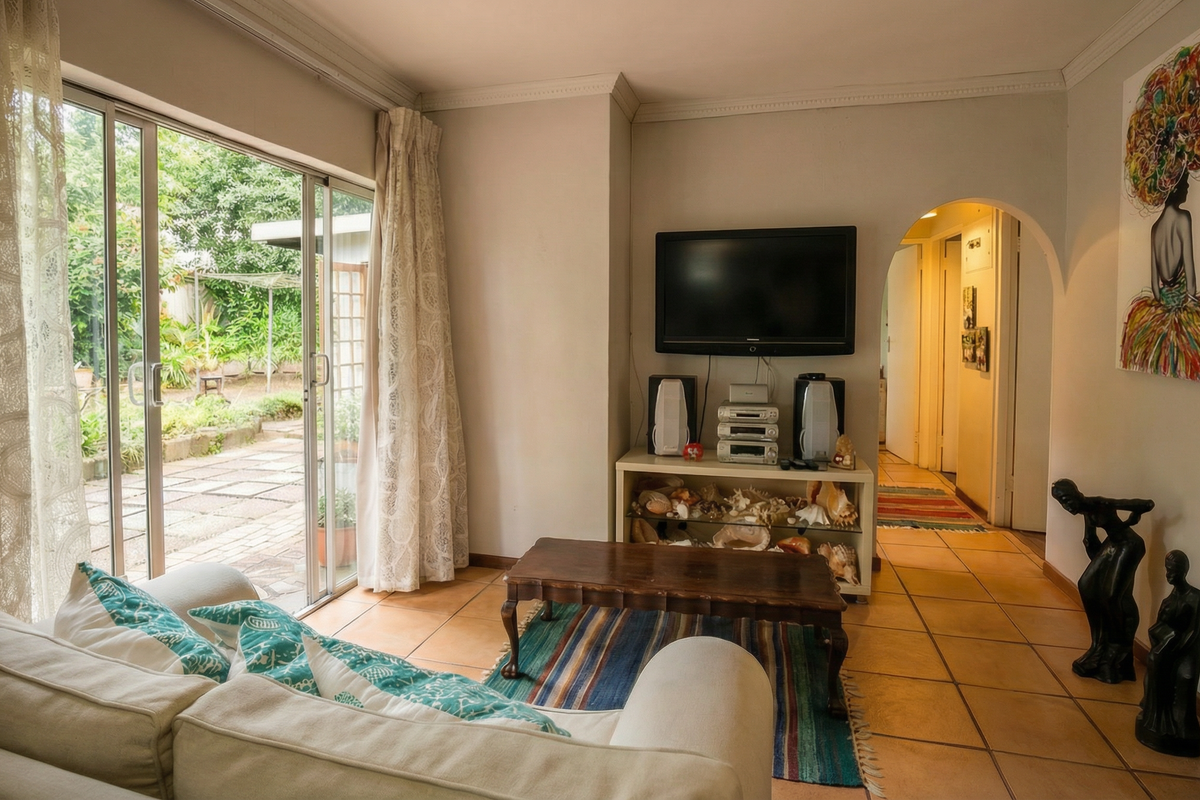 Character Family Home - Photo 4