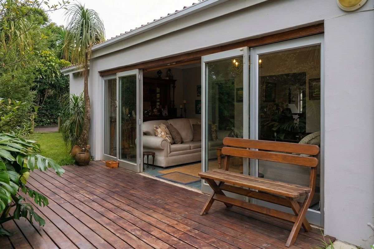 Character Family Home - Photo 2