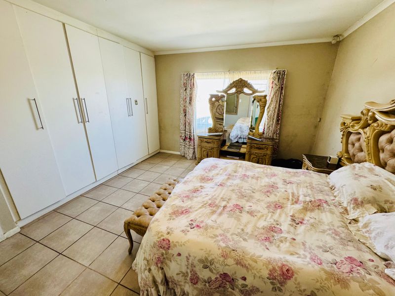 Secure and Comfortable 3-Bedroom Home for Sale in Gonubie - Photo 10