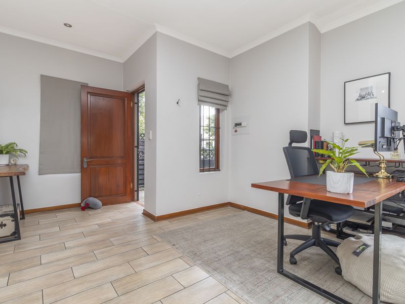 Free Standing Townhouse - Photo 10