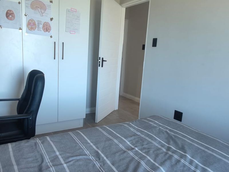 Stunning 2-bedroom apartment to let in Overbaakens, Gqeberha—modern living awaits your arrival! - Photo 9