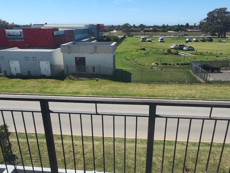 Stunning 2-bedroom apartment to let in Overbaakens, Gqeberha—modern living awaits your arrival! - Photo 6