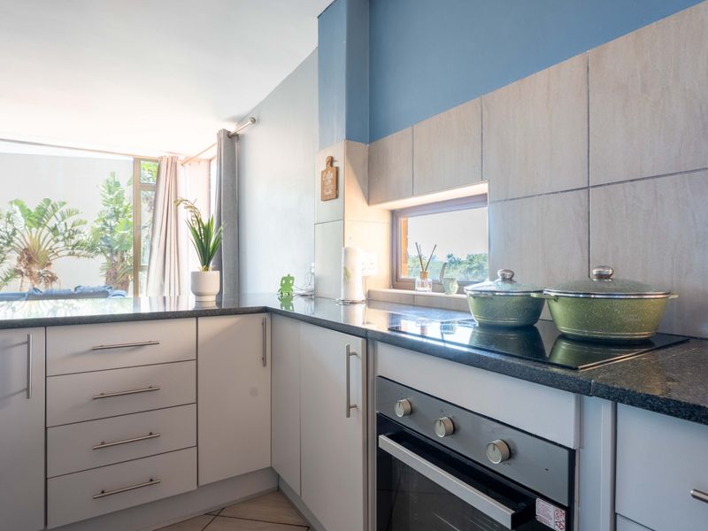 Spacious flat with sea view - Photo 10