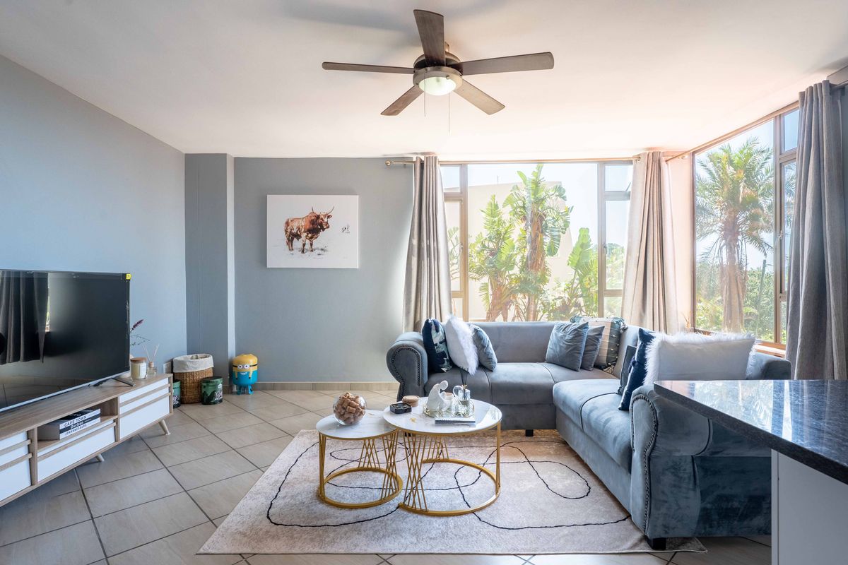 Spacious flat with sea view - Photo 2