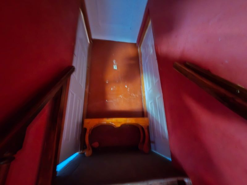 Four bedroom house in an upmarket estate - Photo 5