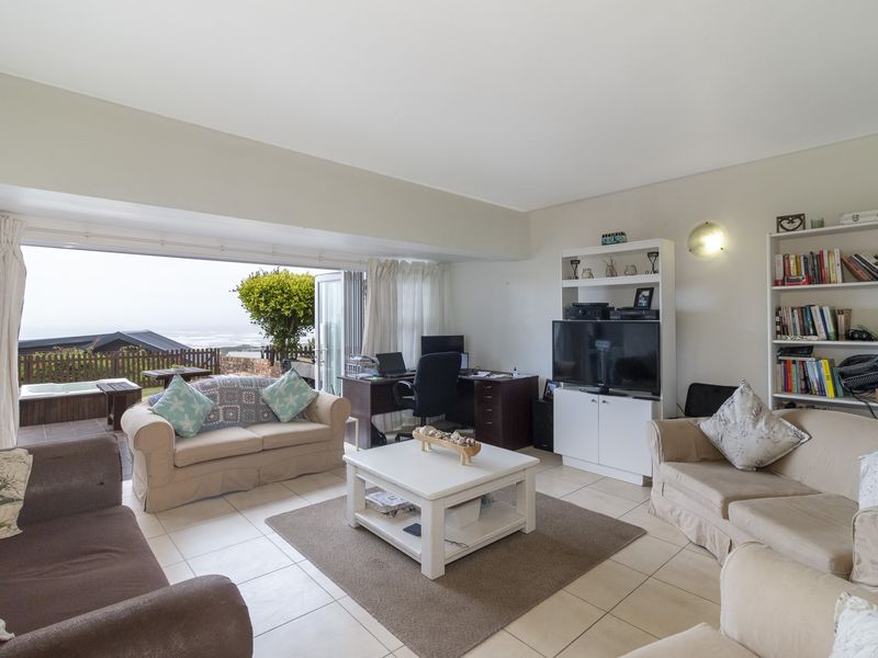 Breath taking Coastal Views from This Three Bedroom Home in Port Alfred - Photo 9