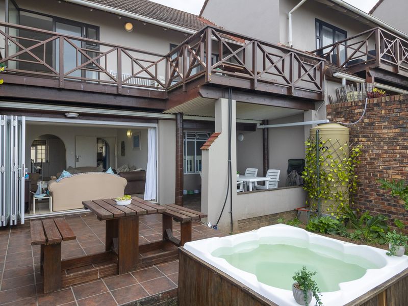 Breath taking Coastal Views from This Three Bedroom Home in Port Alfred - Photo 2