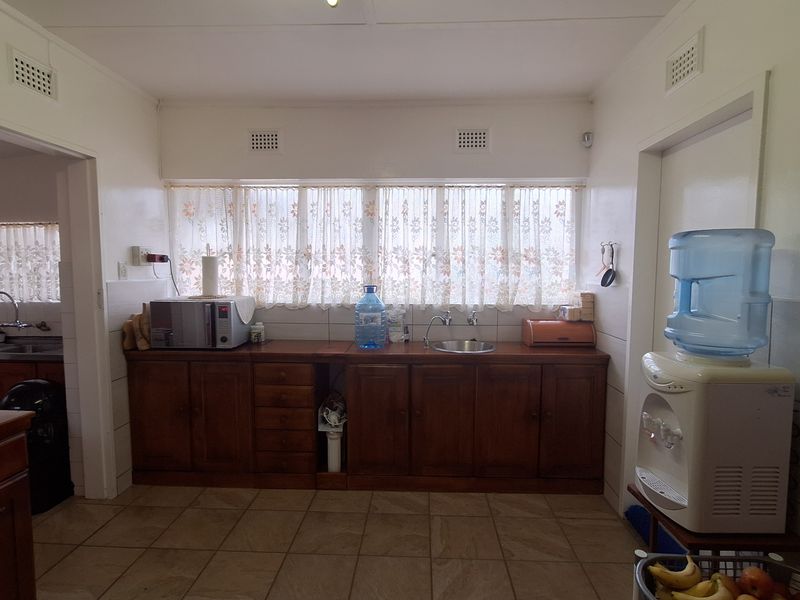 House with unique features for sale - Photo 7