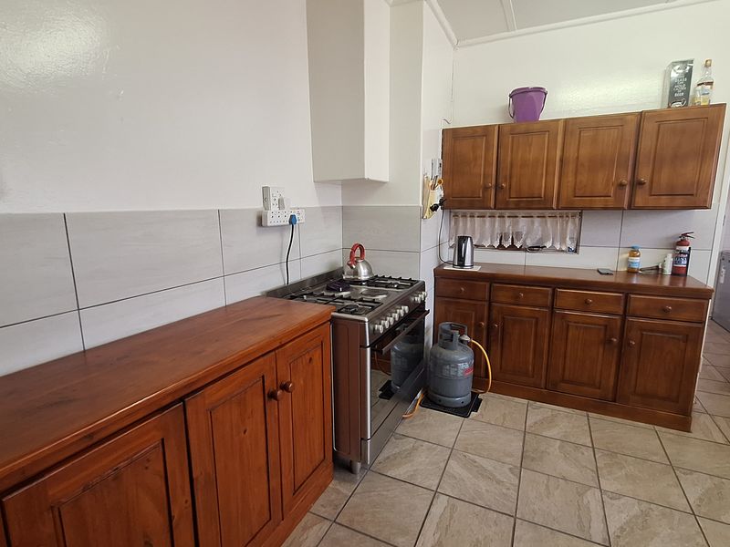 House with unique features for sale - Photo 6