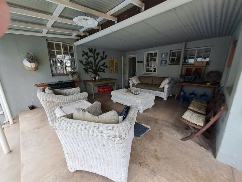 Golden Oldie Family Home with Garden Cottage - Photo 2