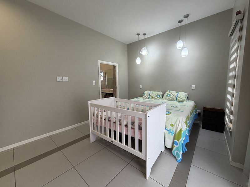 Modern Lock up and Go! - Photo 10