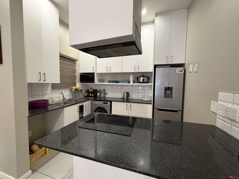 Modern Lock up and Go! - Photo 8