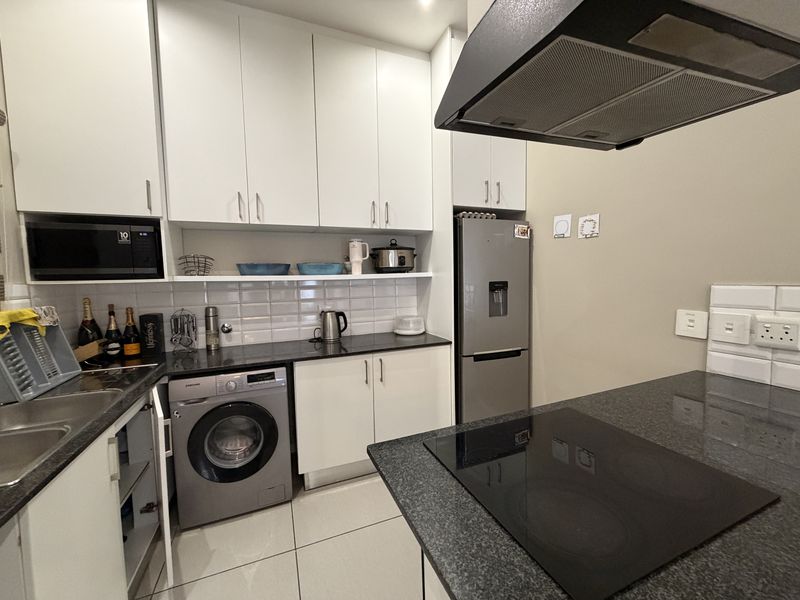 Modern Lock up and Go! - Photo 7