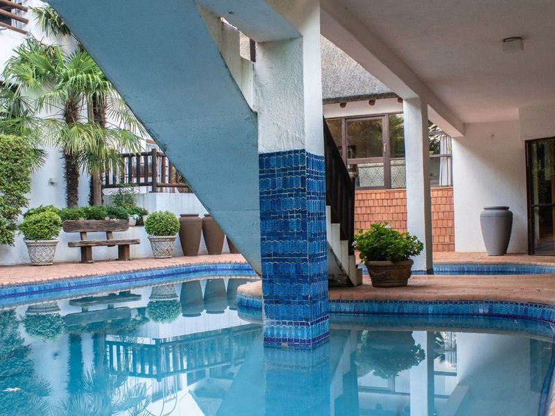 Wilge Riverfront, Thatched Retreat with Luxury Living and Entertainer’s Dream Spaces - Photo 2