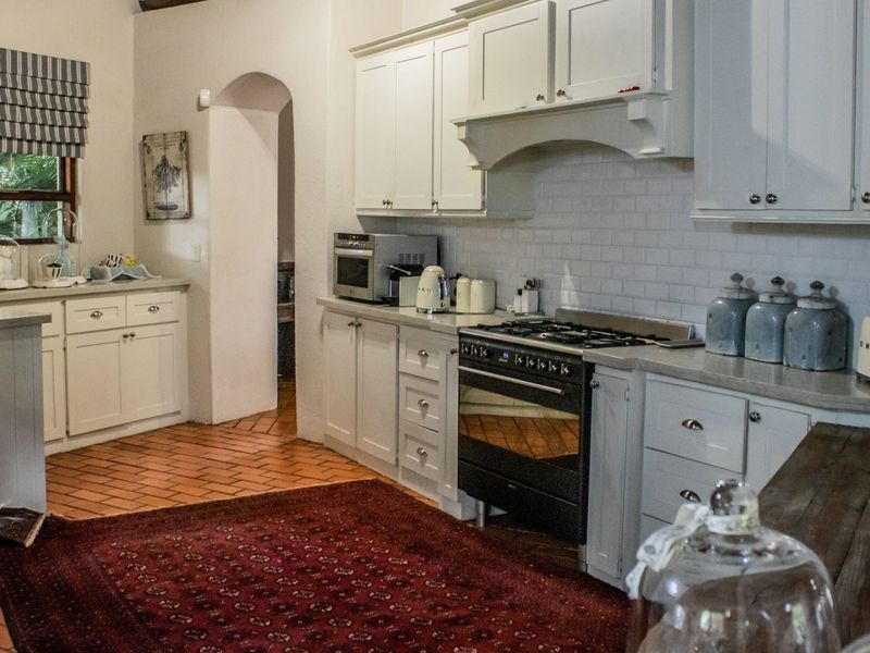 Wilge Riverfront, Thatched Retreat with Luxury Living and Entertainer’s Dream Spaces - Photo 5