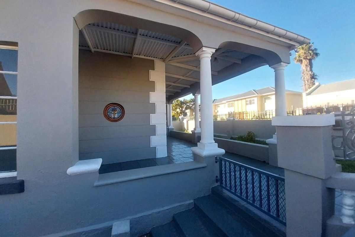 Charming Home in a Convenient Worcester Location! - Photo 4