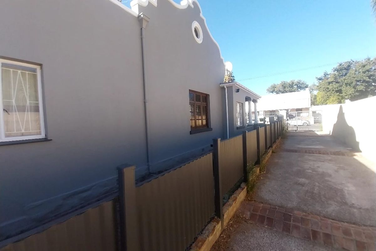 Charming Home in a Convenient Worcester Location! - Photo 5