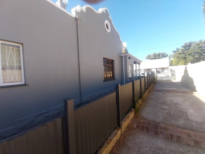 Charming Home in a Convenient Worcester Location! - Photo 5