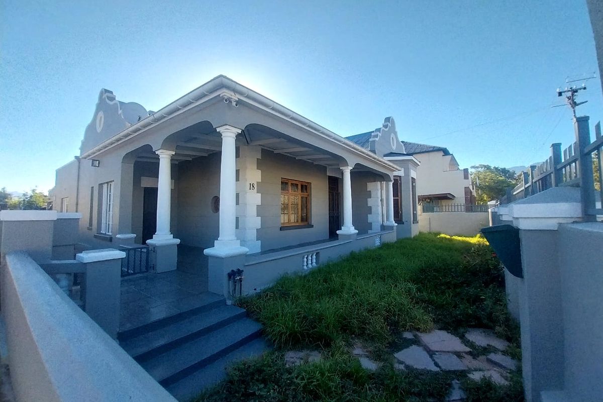 Charming Home in a Convenient Worcester Location! - Photo 2