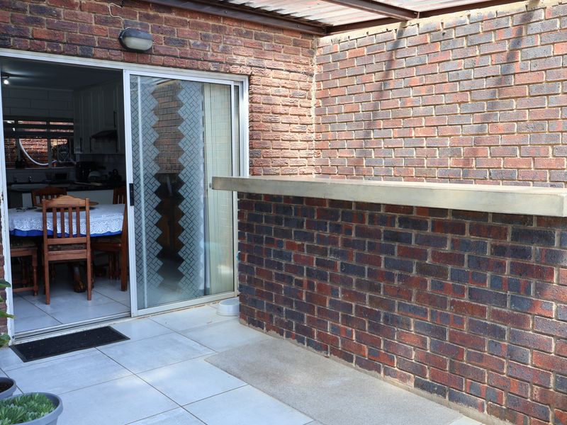 Neat As A Pin! Modern Comfort, Safe Living - Photo 4