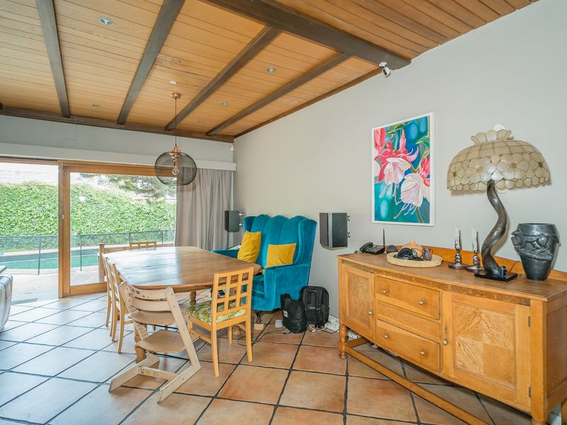 EXCLUSIVE MANDATE 4 Bedroomed Family Home situated in sought-after part of old Edgemead - Photo 5