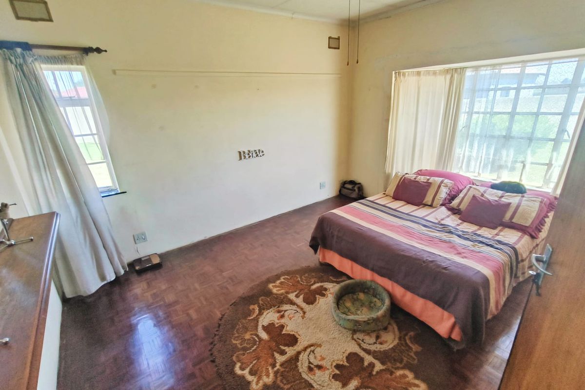 Perfectly Priced - Photo 3