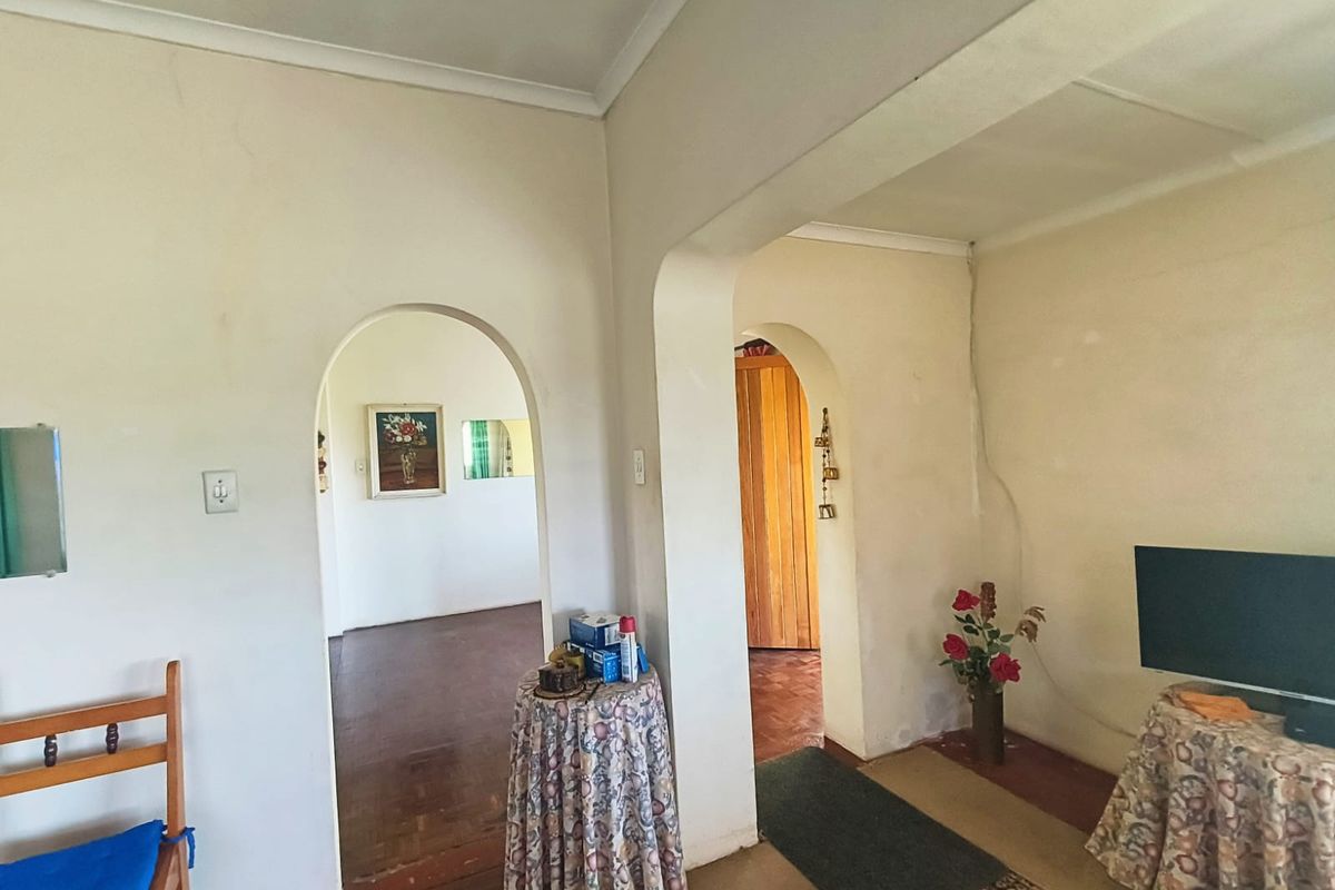 Perfectly Priced - Photo 5