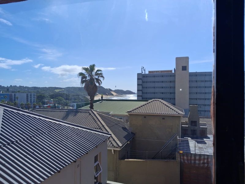 Spacious 3 Bedroom Apartment with partial Sea Views – Prime Quigney Location(no parking on property) - Photo 8